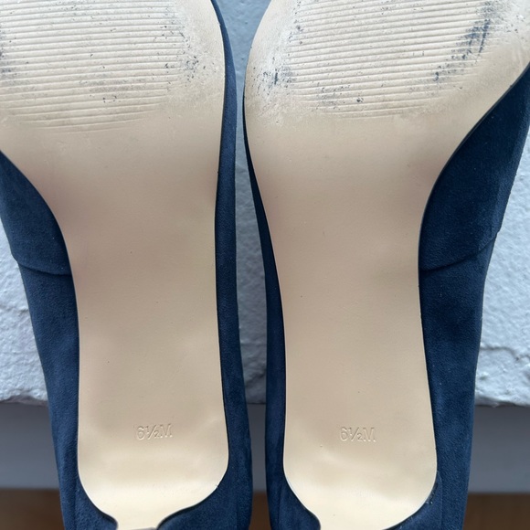 Talbots Blue Suede Bow Kitten Heel, 6.5 - Picture 4 of 6